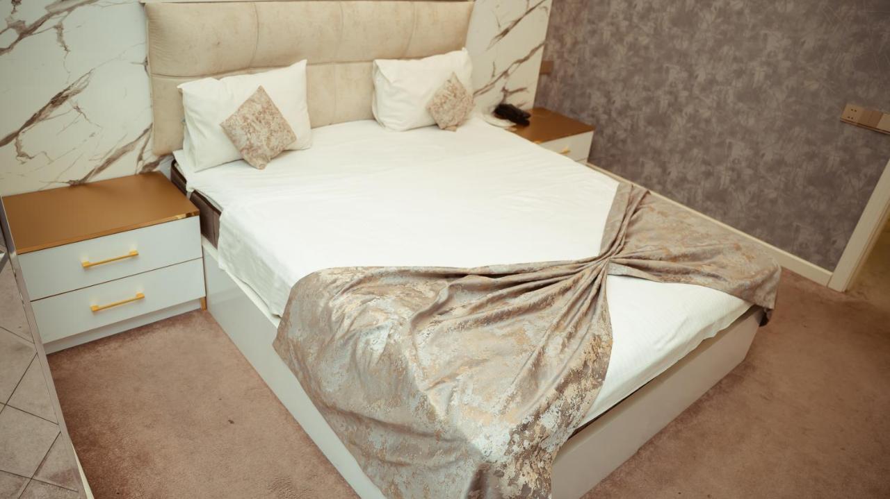 Dionis Baku Hotel Екстериор снимка